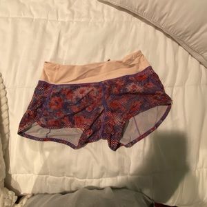 lululemon shorts size 4